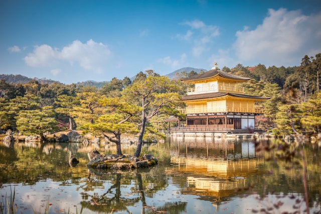 Quelles îles du Japon sont incontournables pour une aventure inoubliable ?